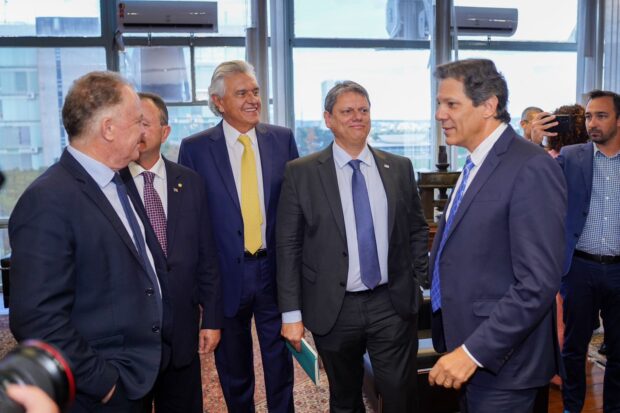Governador com Tarcísio e Fernando Haddad (Fazenda) | Foto:  Júnior Guimarães
