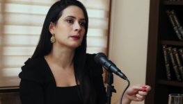 Advogada Suzana Ferreira no podcast | Foto: Reprodução/YouTube AdHoc