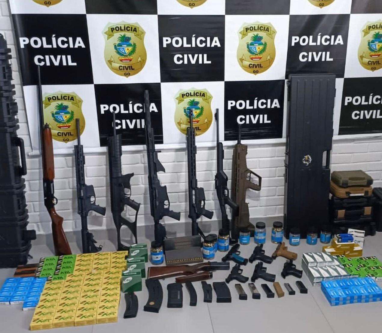 Polícia apreende 14 armas em casa de CAC | Foto: PC-GO
