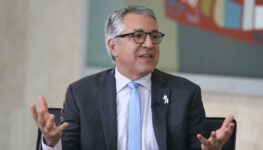 O ministro de Estado Chefe da Secretaria de Relações Institucionais da Presidência da República, Alexandre Padilha, participa do programa Sem Censura da TV Brasil. Fotoa: Valter Campanato/Agência Brasil