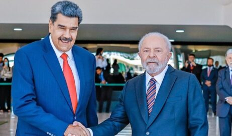 Nicolás Maduro e Lula da Silva: aliança entre um ditador e um democrata | Foto: divulgação/Ricardo Stuckert/PR