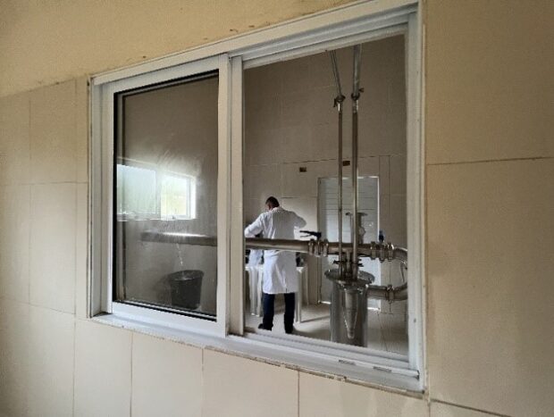 LAMIN-CPRM/ANM - Coleta de água da Fonte Hanuman I Foto: divulgação