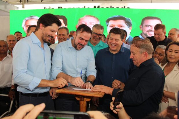 Filiação do prefeito de Aparecida de Goiânia Vilmar Mariano ao MDB | Foto: Leoiran/Jornal Opção 