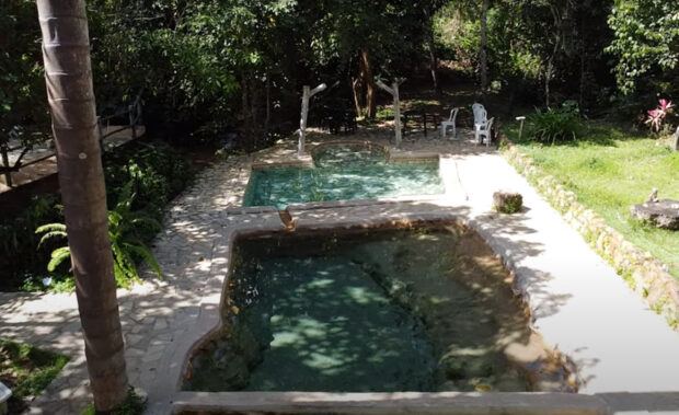 Pousada com atividade de águas termais na Chapada dos Veadeiros | Foto: reprodução/YouTube