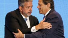 Brasília (DF), 21/06/2023 - O presidente da Câmara dos Deputados, Arthur Lira, e o ministro da Fazenda, Fernando Haddad, durante o seminário Reforma Tributária: A Hora é Agora, na sede da Confederação Nacional da Indústria (CNI), em Brasília. Foto: Marcelo Camargo/Agência Brasil