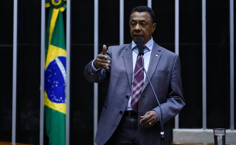 deputado Damião Feliciano (União Brasil-PB).
