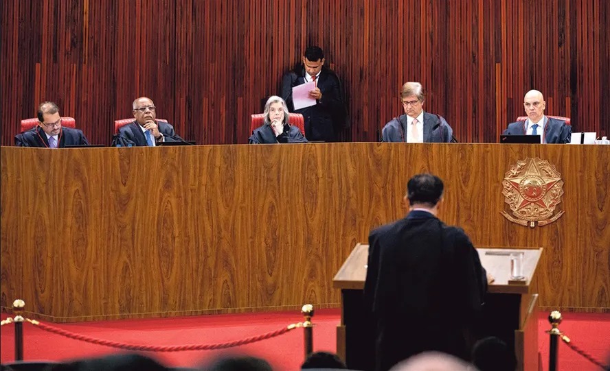 Plenário do TSE em sessão