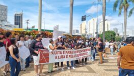Professores UEG greve