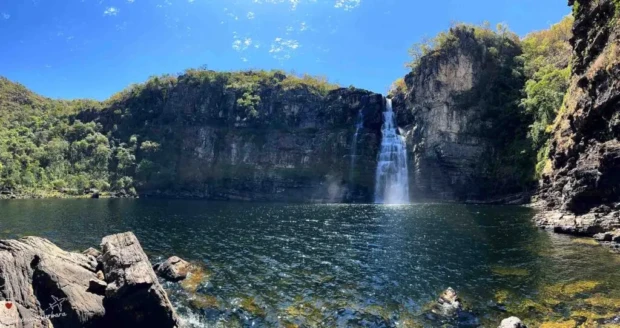 Salto-80-Cachoeira-do-Garimpao-Parque-Nacional-Chapada-dos-Veadeiros-Trilha-dos-Saltos-4-1024x541