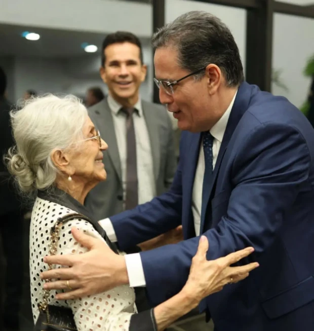Jales Mendonça e Maria Augusta Santana e Abilio Wolney