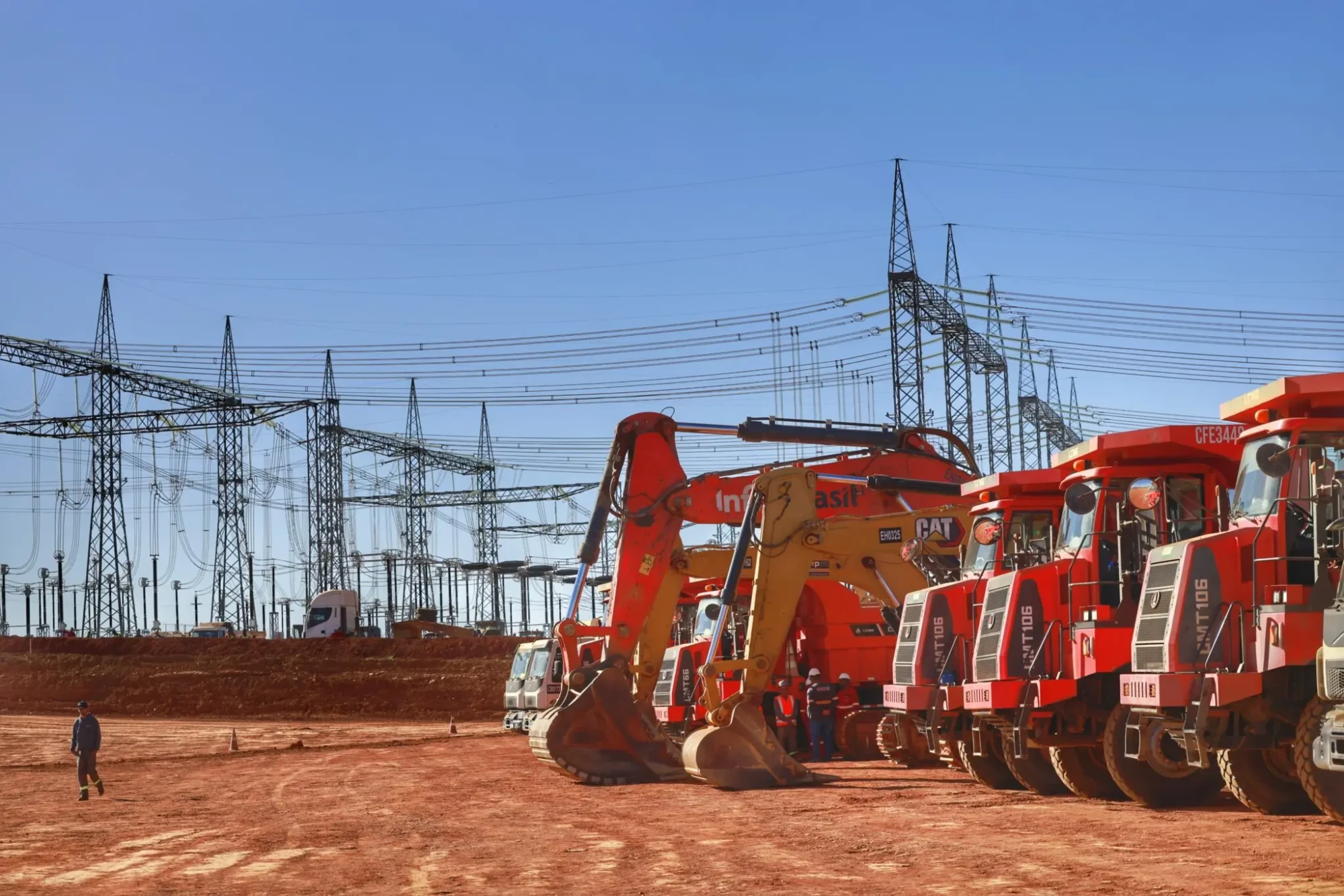 Lancamento-do-projeto-de-energia-em-Silvania_Andre-Costa-2048x1366