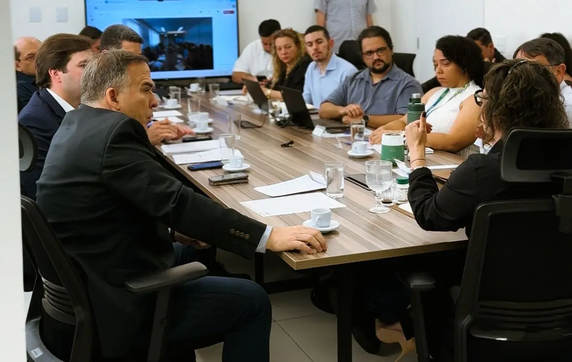 Semad Sandro Mabel reunião