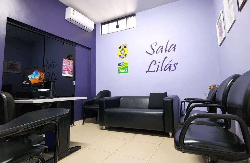 salas-lilas-goias