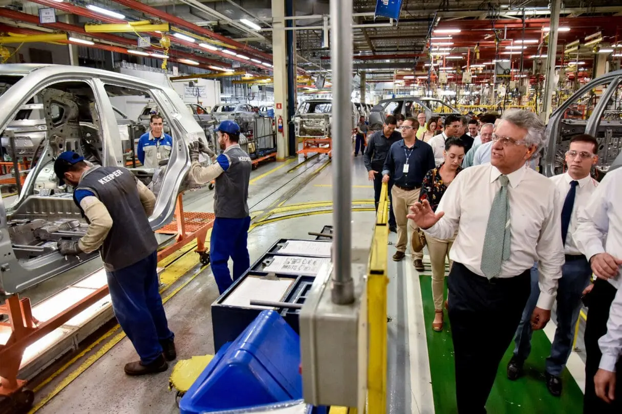 JUCEG-GOIAS-REGISTRA-QUASE-10-MIL-NOVAS-EMPRESAS-EM-2024-SECOM-1215x809