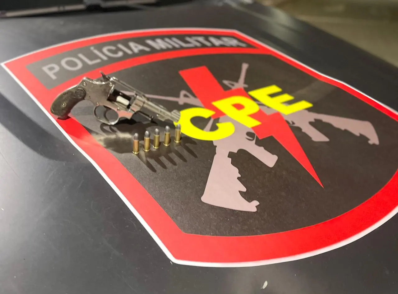 Arma e munições apreendidas | Foto: Polícia Militar