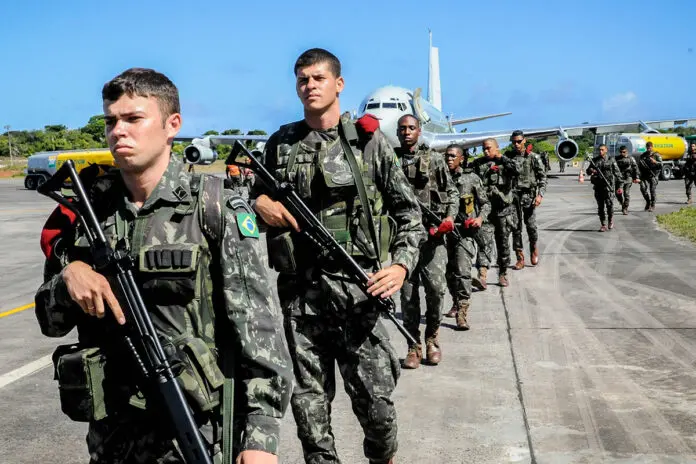 exercito-brasileiro-aviao-kc-137-707-696x464
