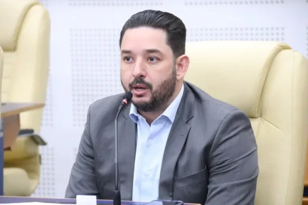 vereador-Thialu-Guiotti