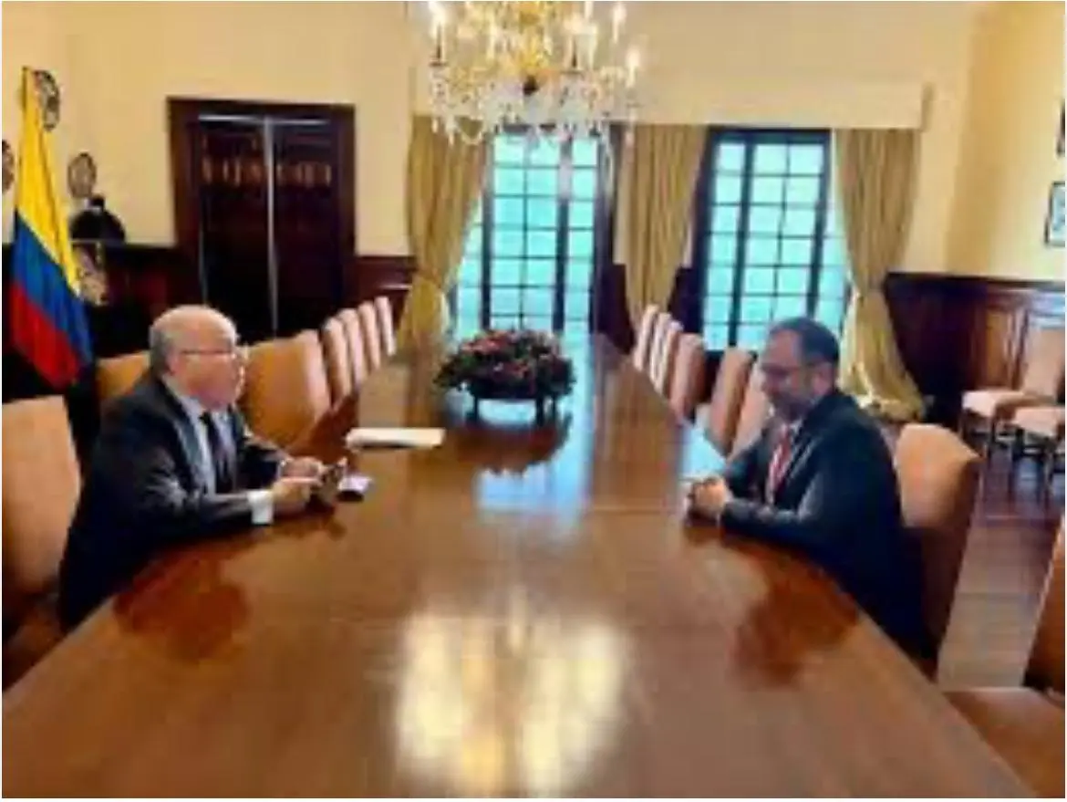 Mauro Vieira e Yván Gil reunidos em Bogotá 1
