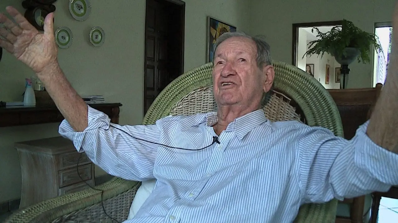 Bariani Ortencio de braços abertos Divulgação
