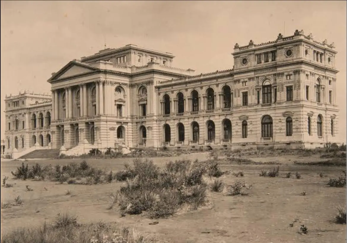 Museu do Ipiranga em 1890 abandonado