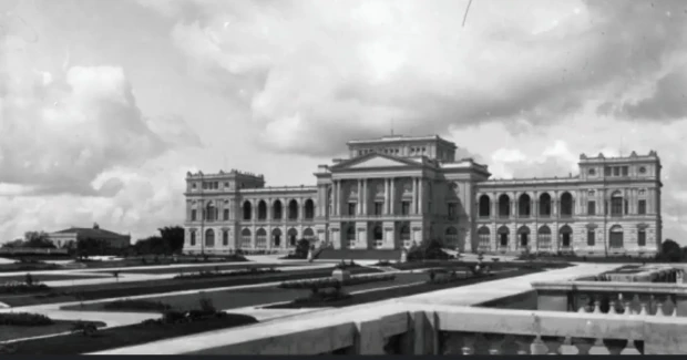 1897 iniciam as obras de jardinagem Museu do Ipiranga