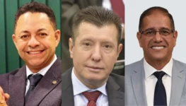 maior parte das propostas, com 11 menções, refere-se e a instituições de ensino e visam estabelecer a obrigatoriedade do estudo da Bíblia na grade curricular escolar (40)