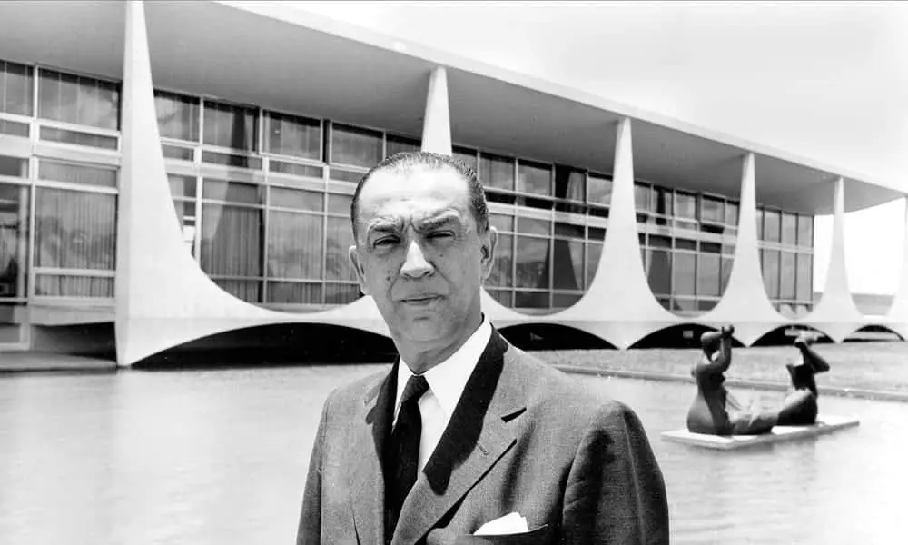 a-construcao-de-brasilia-foi-uma-meta-de-governo-de-jk-que-custou-caro-5
