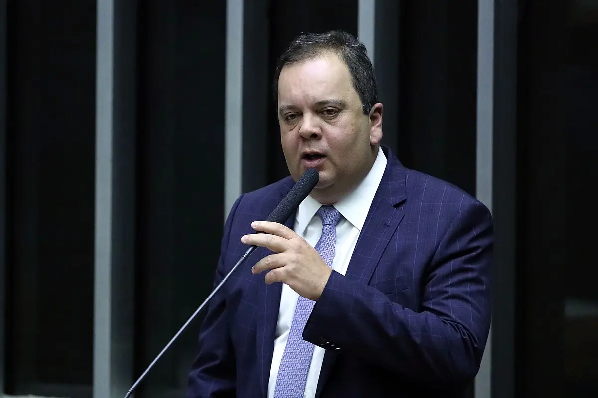 Depelmardiscursando