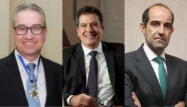 maior parte das propostas, com 11 menções, refere-se e a instituições de ensino e visam estabelecer a obrigatoriedade do estudo da Bíblia na grade curricular escolar (47)