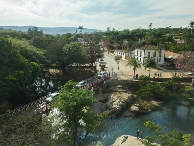 o-que-fazer-em-pirenopolis-centro-ponte-rio-almas