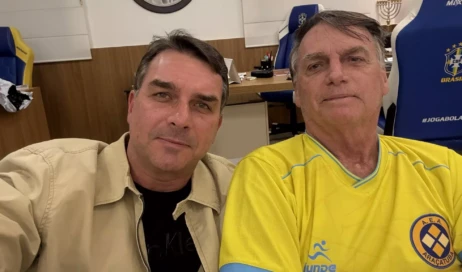 flavio-bolsonaro-e-jair-bolsonaro
