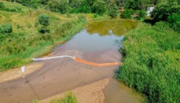 274e2669-corrego-senador-canedo-contaminado