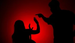 Homem agride mulher reprodução