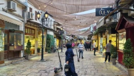 Rua de Escópia capital da Macedônia do Norte foto de Marcio Fernandes 2025 867