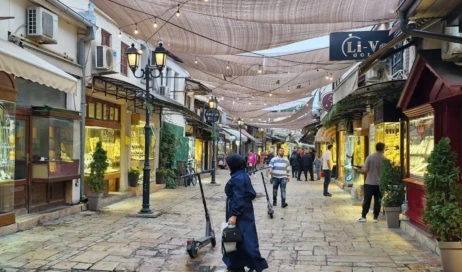 Rua de Escópia capital da Macedônia do Norte foto de Marcio Fernandes 2025 867