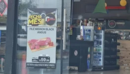 Cartaz “Petista aqui não é bem-vindo”