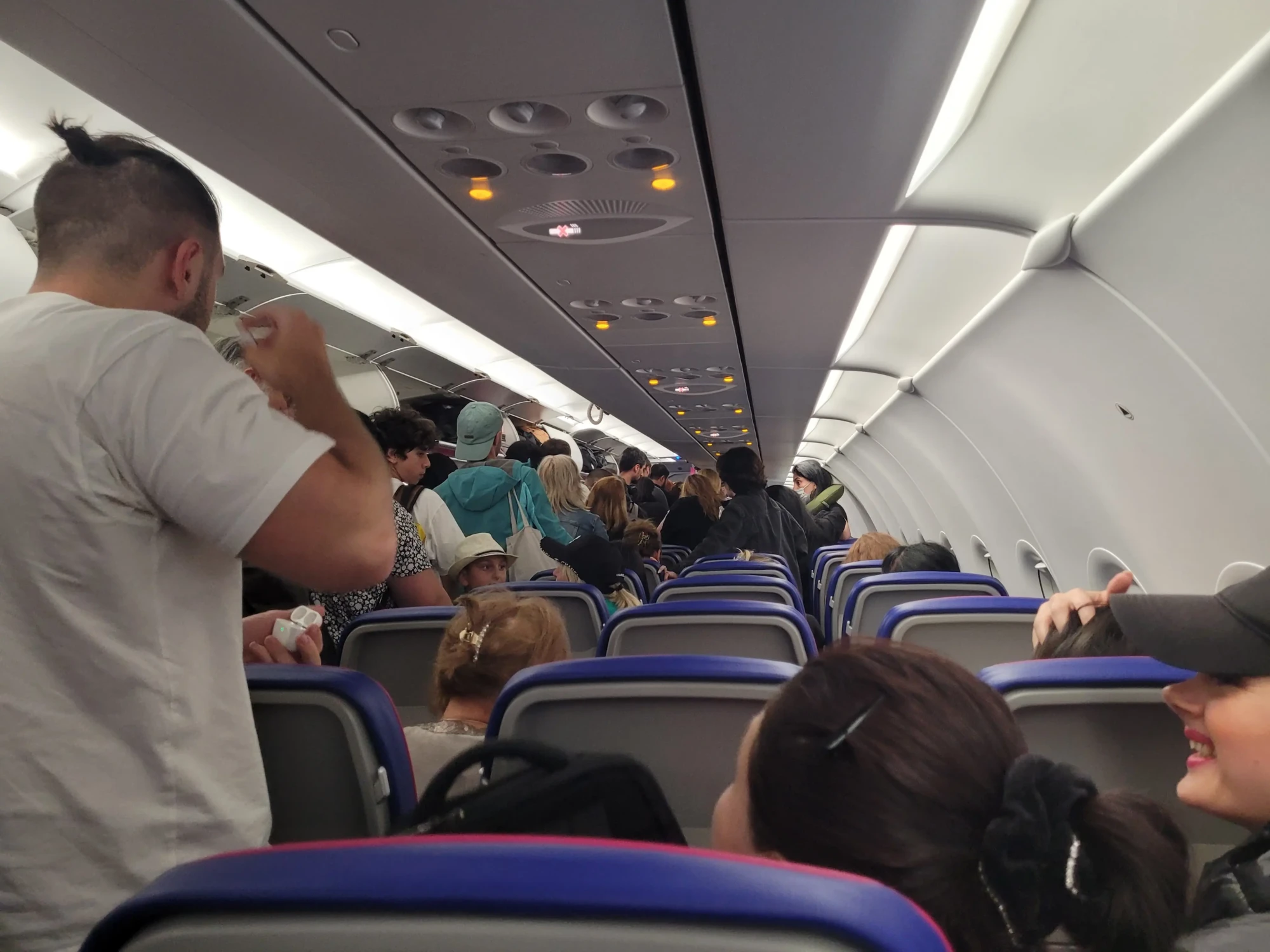 O desembarque da classe econômica é uma coisa medonha Foto Marcio Fernandes 2023