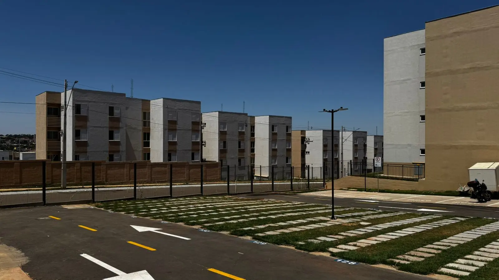 8268f983-50ec-47a7-8feb-adcdc13b5706