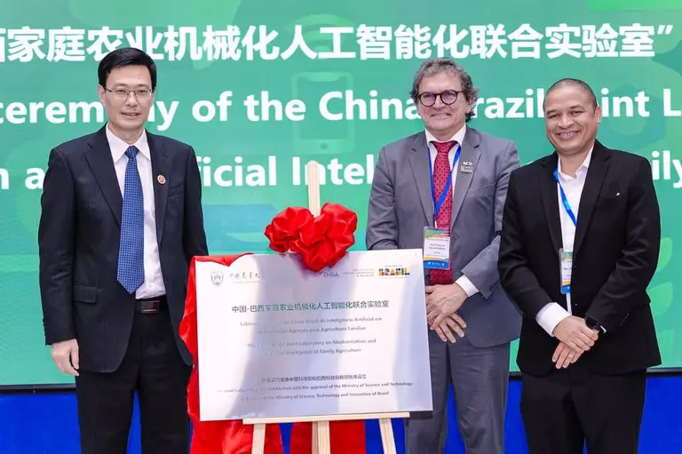 77849035-8276-4f0e-bcb6-7aaeefe0bd69