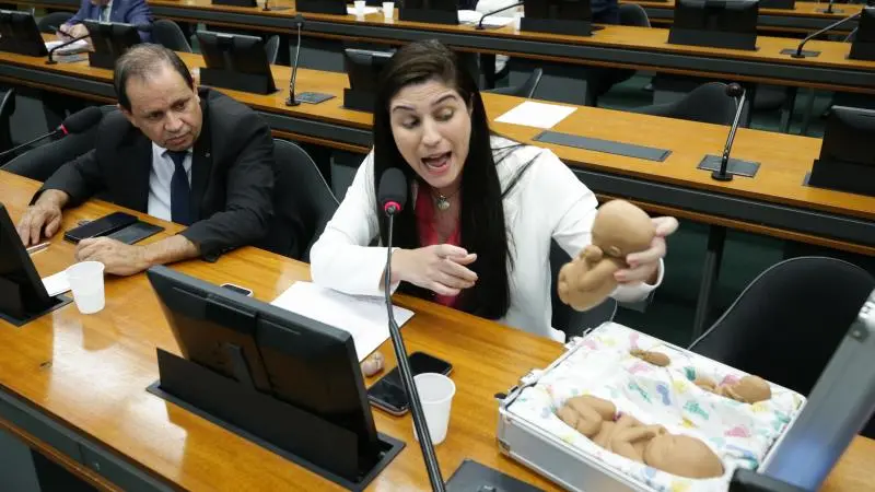 632a62_CONG_MATERIA_christoniettolulamarquesabr