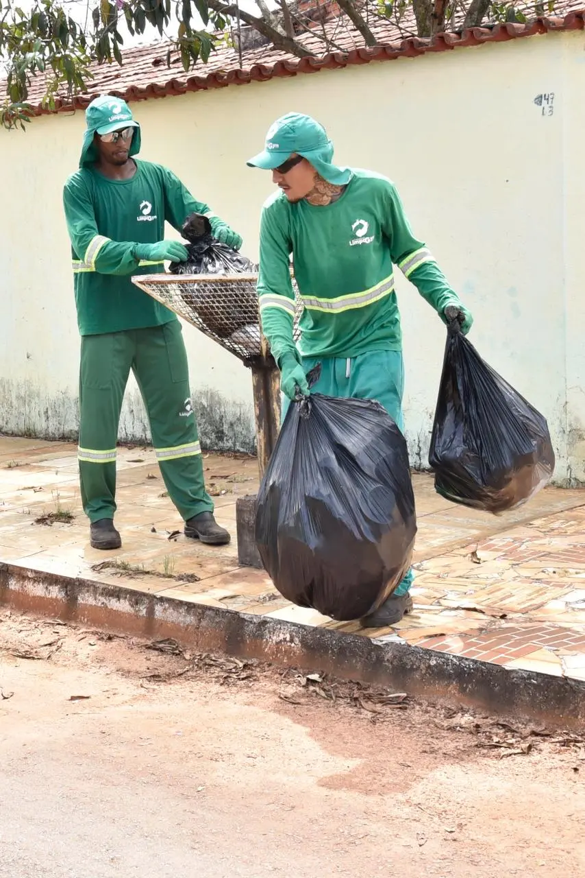 541bab5a-8c9f-498e-8e2f-d8b59a7bf395