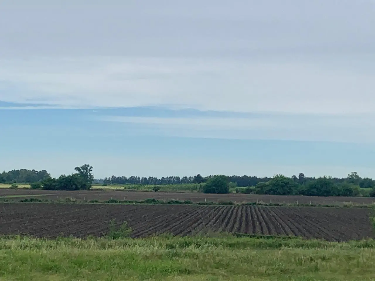 Área desmatada à beira de um rodovia que leva à cidade de Rosario