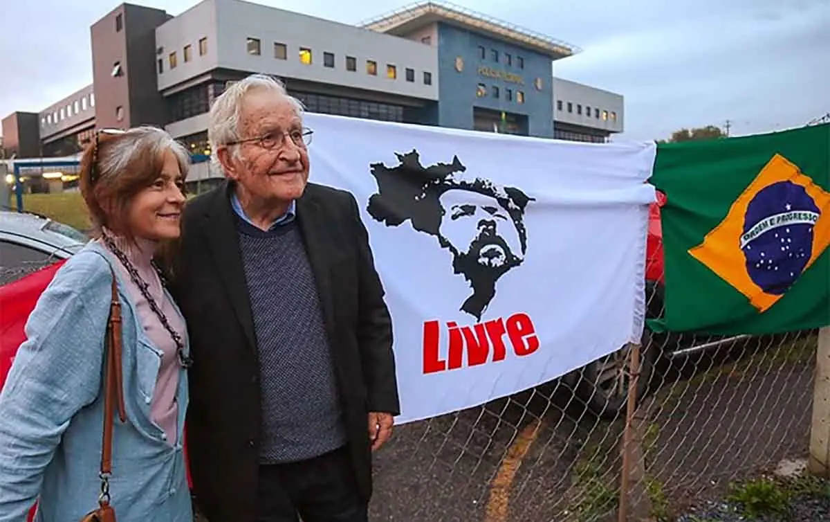 Valeria Chomsky e Noam Chomsky 1