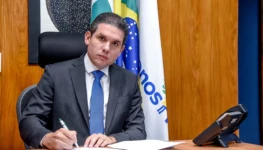 Capa_Com-Hugo-Motta-provaveis-mais-2-anos-de-retrocesso-ambiental-e-indigena-na-Camara