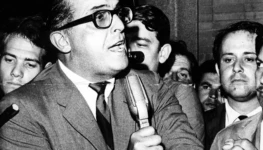 Carlos Lacerda 1300 por 867