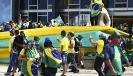 manifestacao1_mcamgo_abr_080120231818-7-768x576