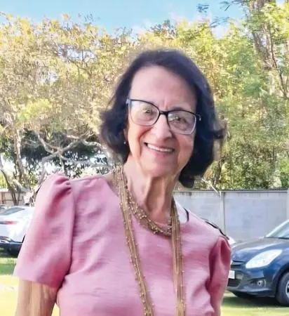 A idosa teve morte cerebral, após ter sido arrastada em assalto ocorrido nesta terça-feira, 6, na Avenida T-9, quando entrava em seu carro | Foto: Reprodução