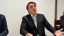 Jair Bolsonaro simula falta de ar 2