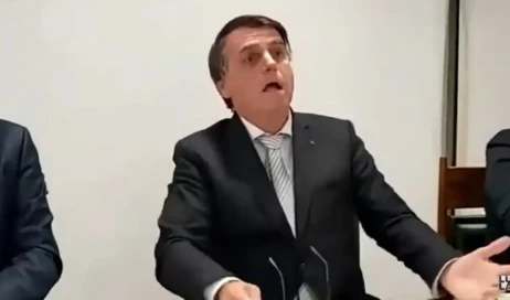 Jair Bolsonaro simula falta de ar 2