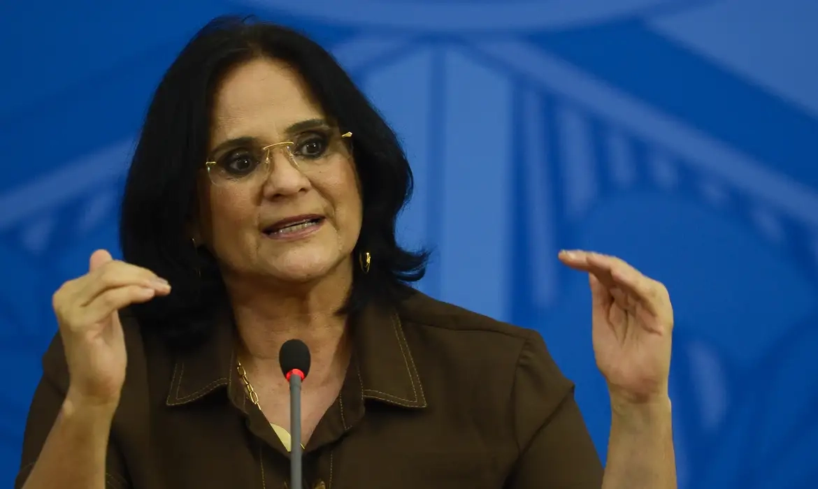 _mulher_familia_e_direitos_humanos_covid_19_0413201963